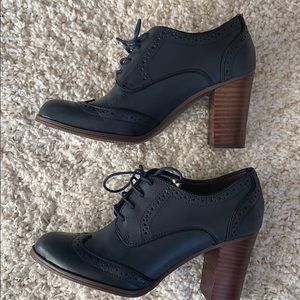 Tommy Hilfiger Fabiole  Navy Blue Oxford Shoes 8.5